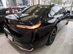 بي ام دبليو الفئة 7